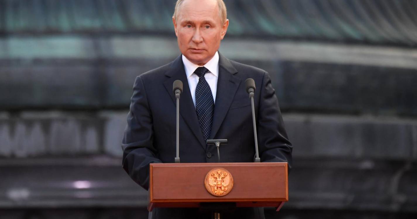 Milhares de russos apoiam candidato presidencial que desafia Putin