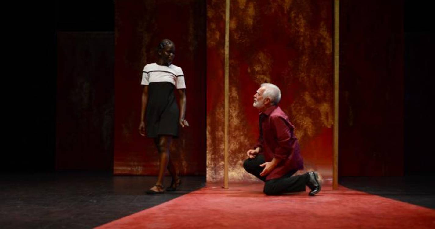 Espetáculo final da trilogia ‘A Sagrada Família’ no Baltazar Dias