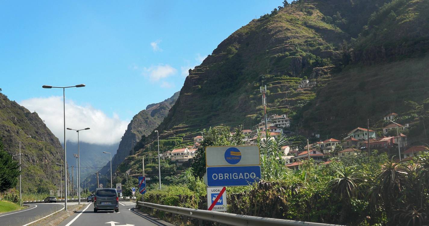 Via Litoral com 20 acidentes e 85 viaturas imobilizadas