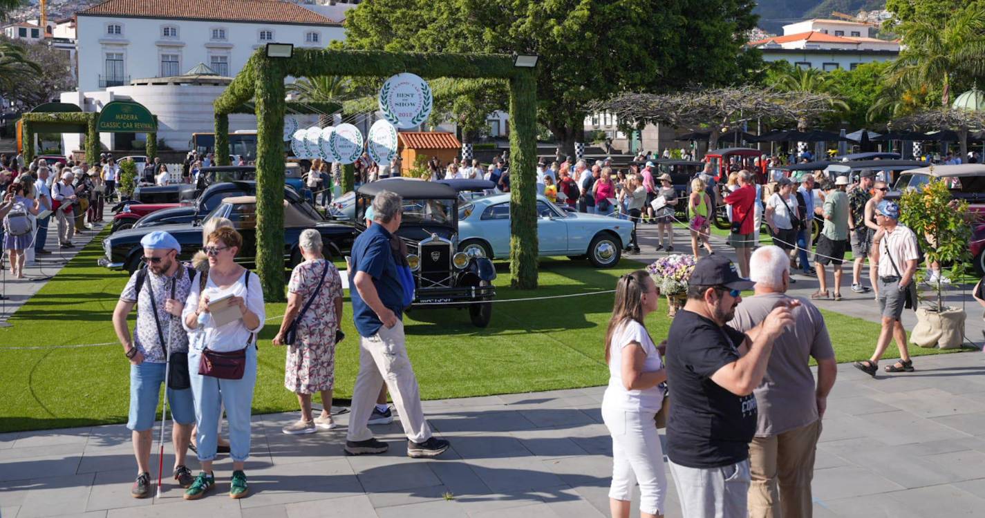 Charme e elegância de regresso ao Funchal com o Madeira Classic Car Revival (com fotos)