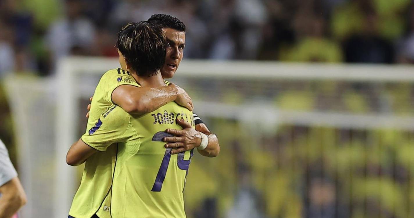 Bis de Ronaldo e Félix na goleada do Al Nassr