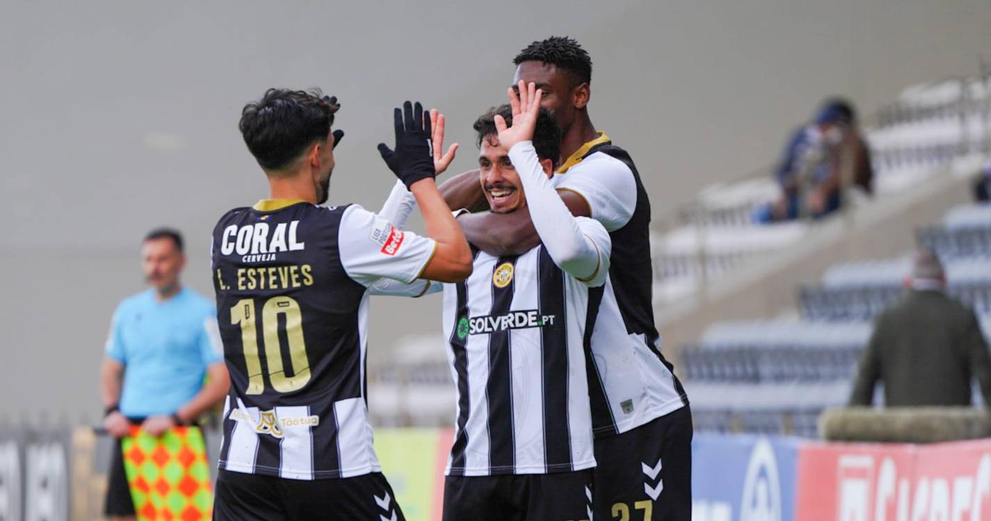 Nacional vence Famalicão ao intervalo