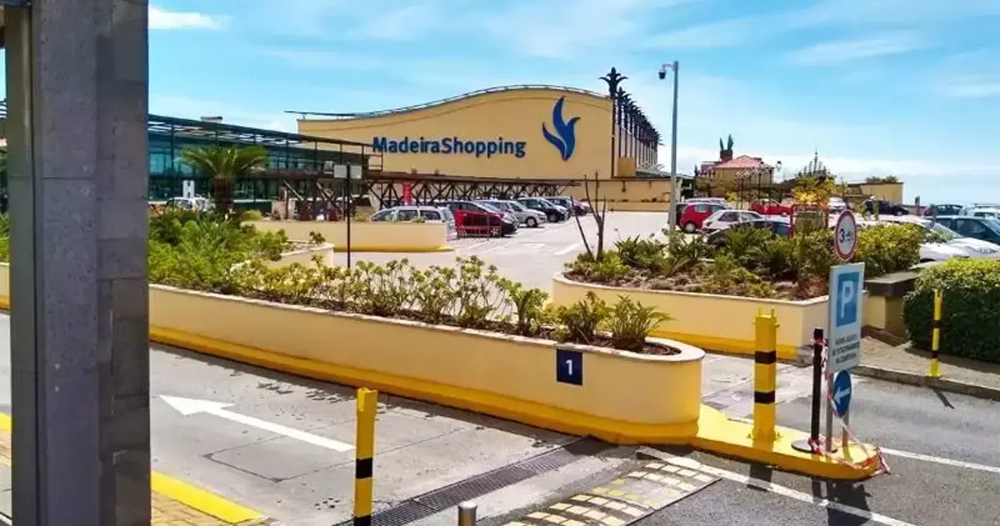 MadeiraShopping assaltado na madrugada de quinta-feira