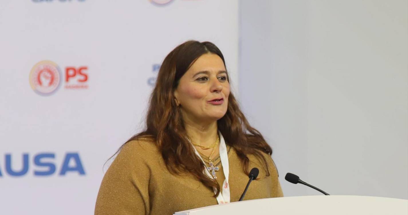 Chumbo ao estacionamento na Praça do Município comprova “a irresponsabilidade e a incompetência do PSD”