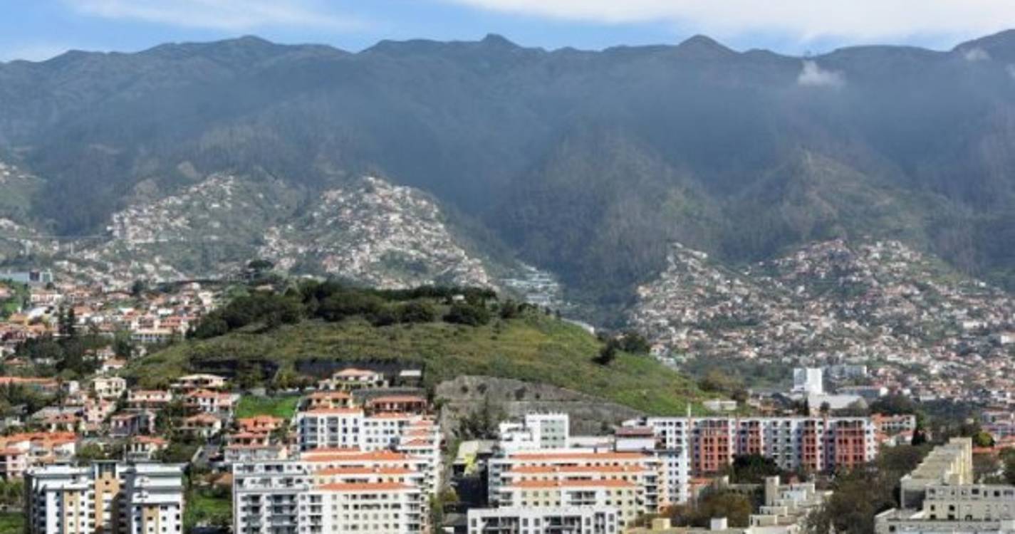 847 empresários notificados para assinar contratos