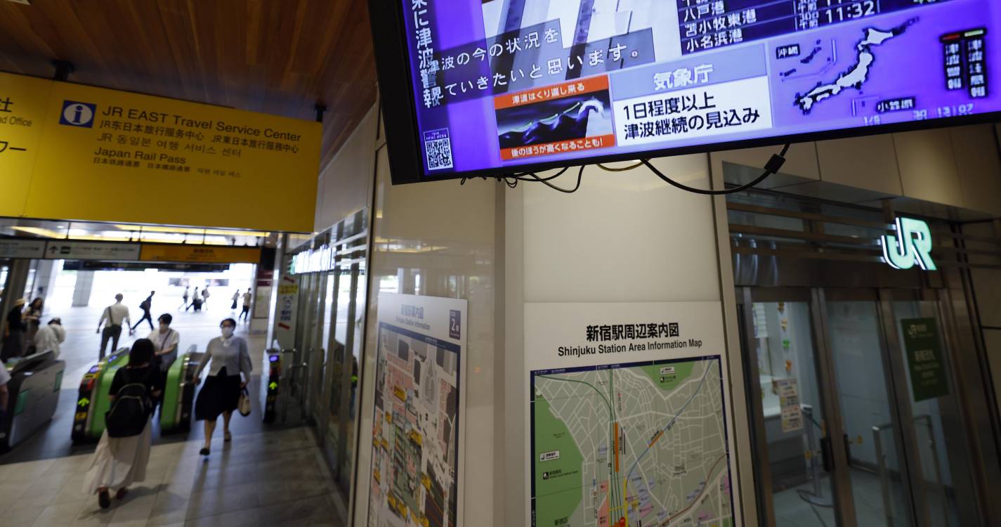 Quase dois milhões de pessoas no Japão recebem ordem de retirada devido a risco de tsunami