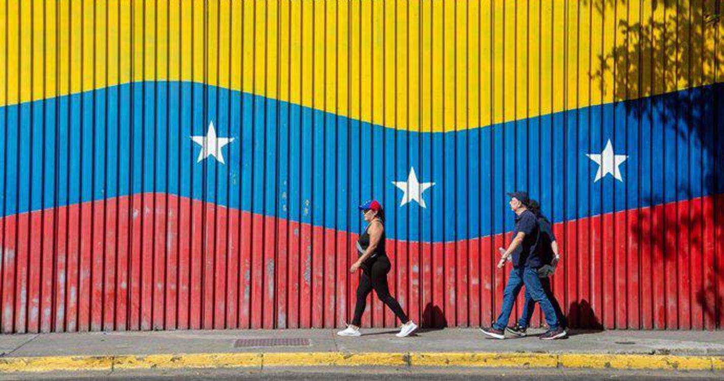 Venezuela: Noruega abre investigação a ataque a embaixada do país em Oslo