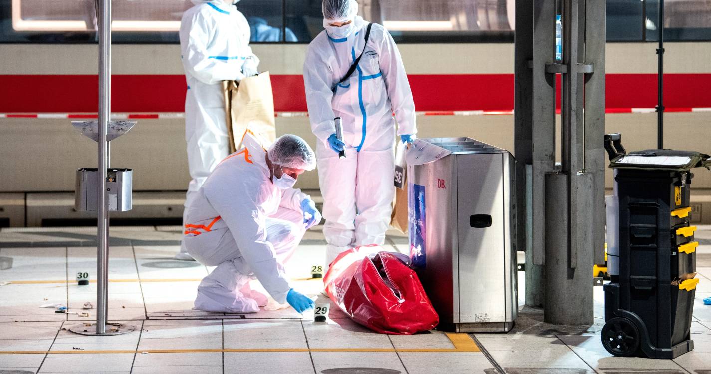 Número de feridos em ataque com faca na estação de Hamburgo sobe para 18