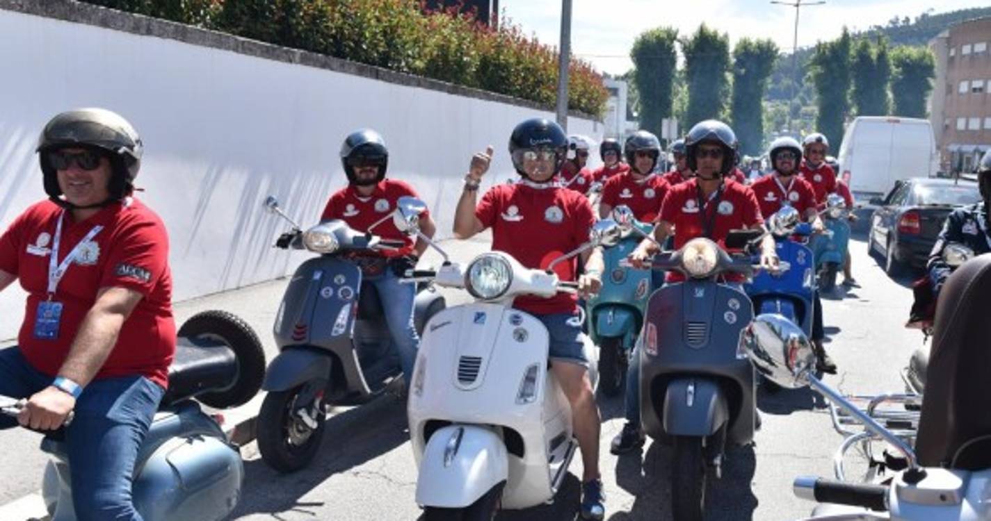 Associação Vespas Maradas esteve em concentração em Guimarães [com fotos]