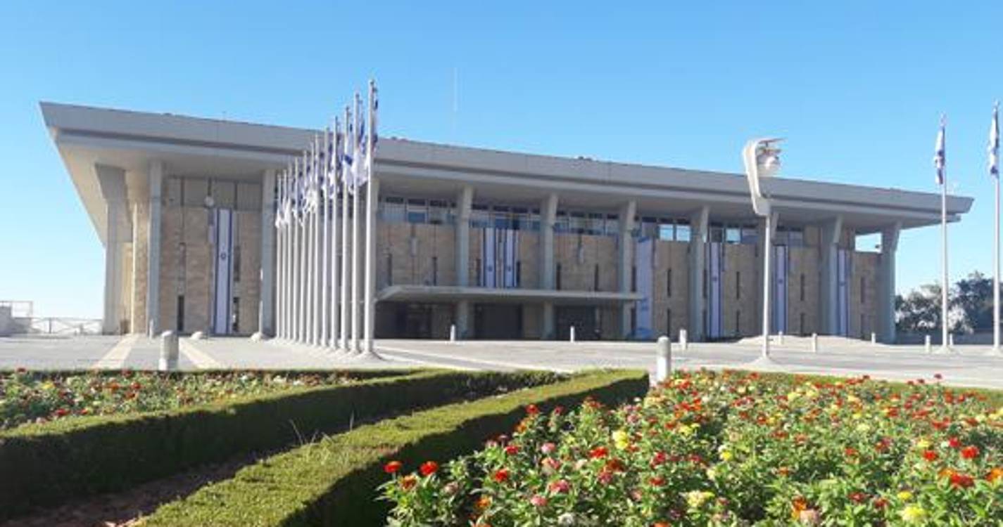 Parlamento israelita aprova numa primeira sessão pena de morte para terroristas