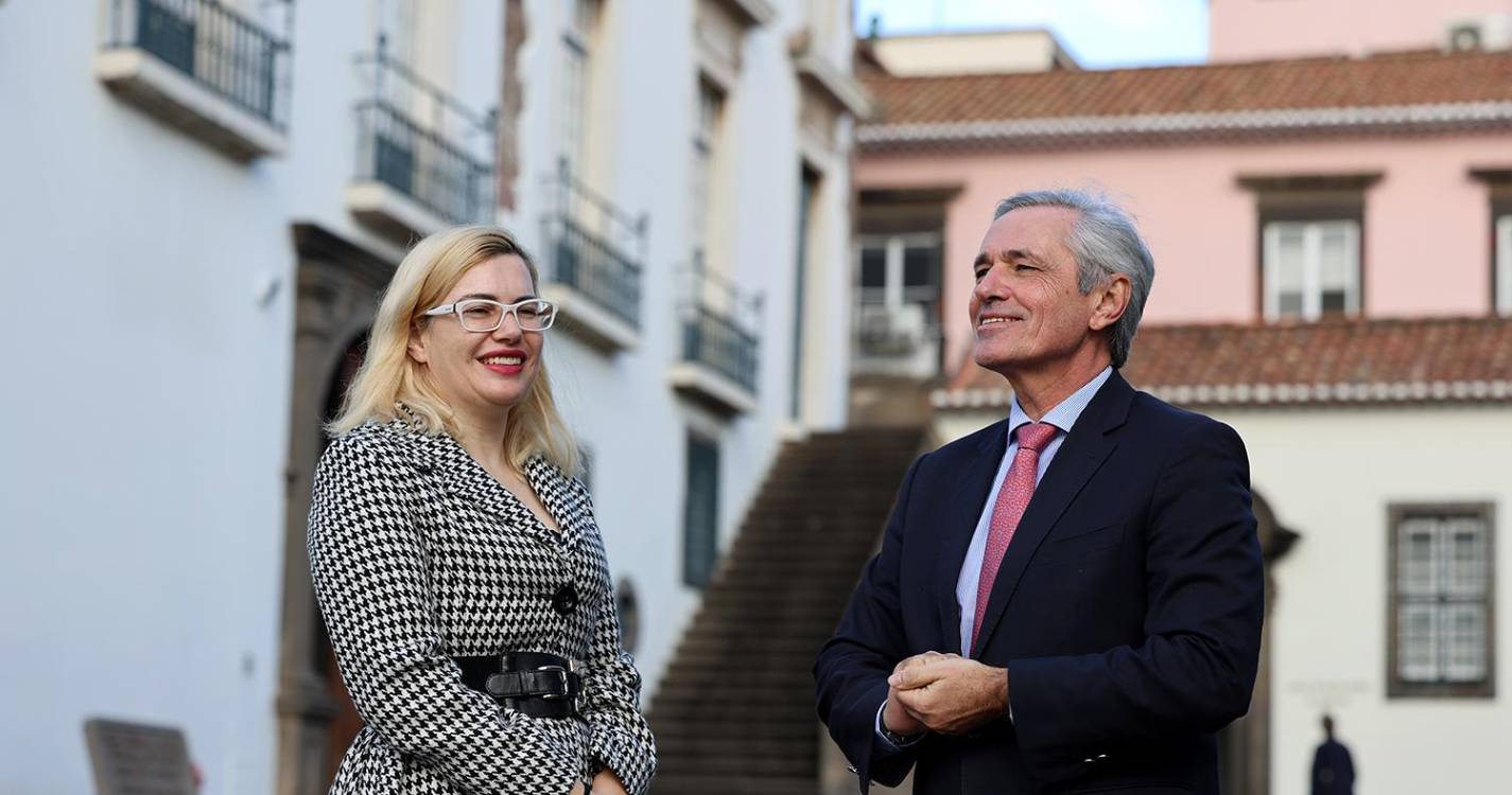 CDS defende salário justo para jovens licenciados