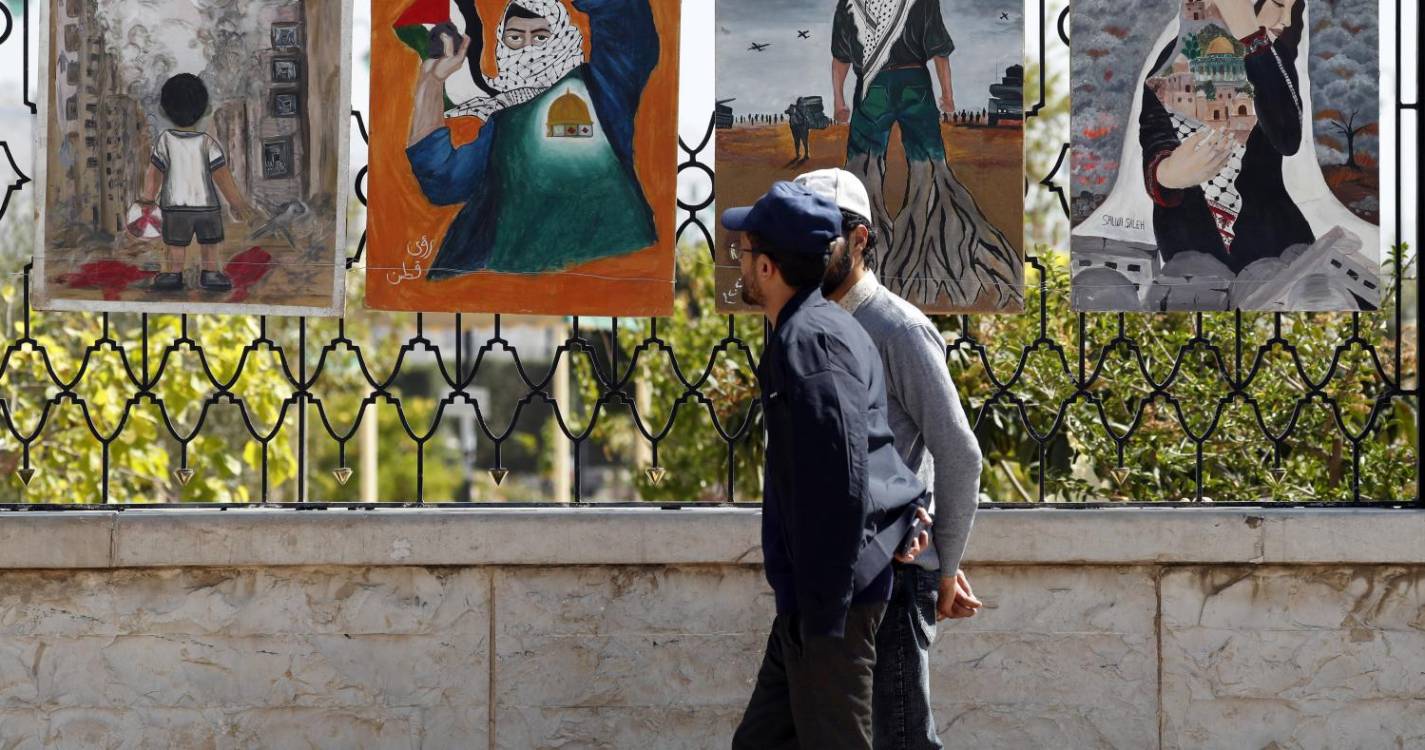 Israel: Familiares de bebé refém do Hamas pedem libertação durante trégua