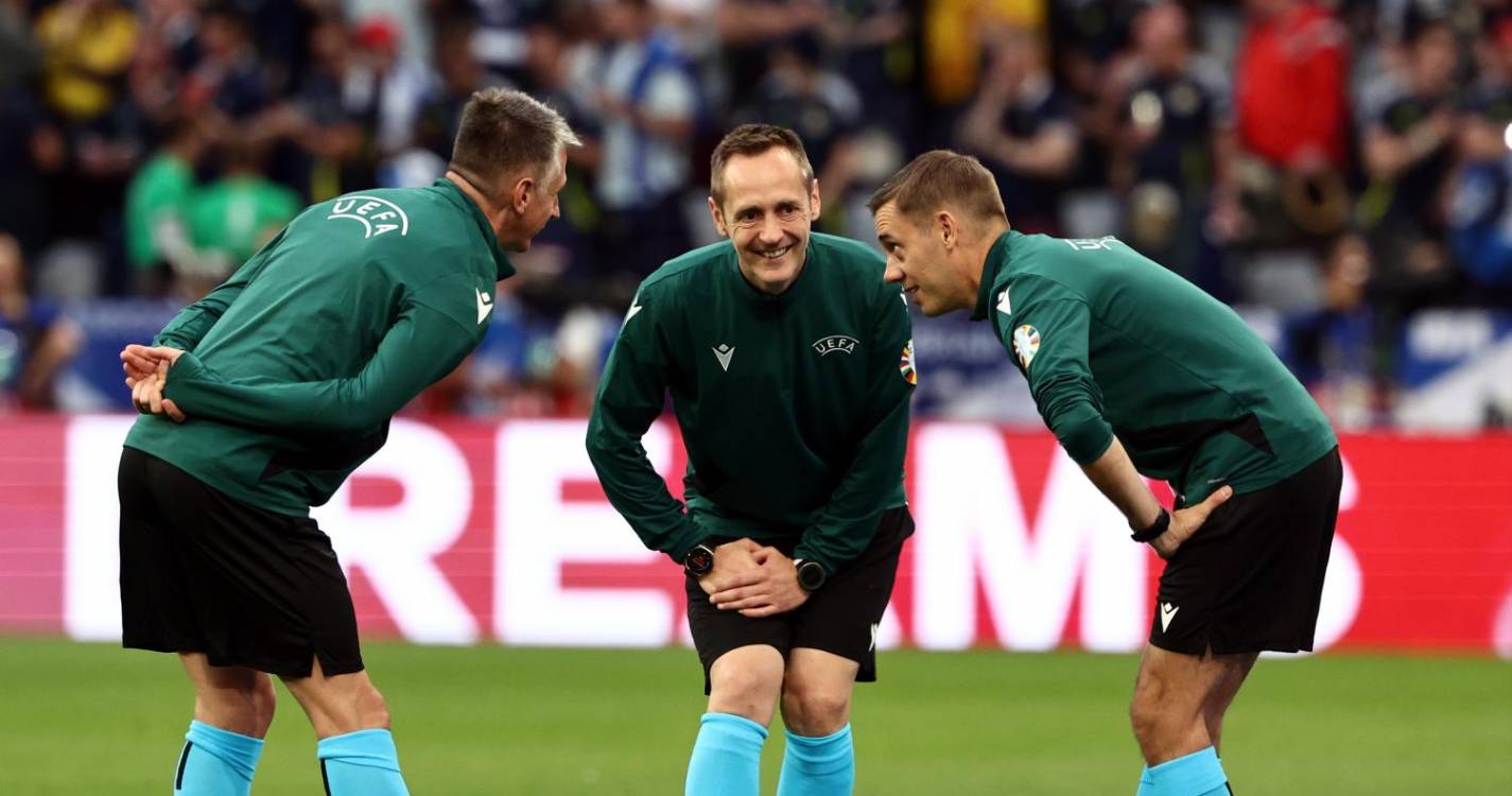 Euro2024: Árbitro francês Clément Turpin apitou para o início da prova