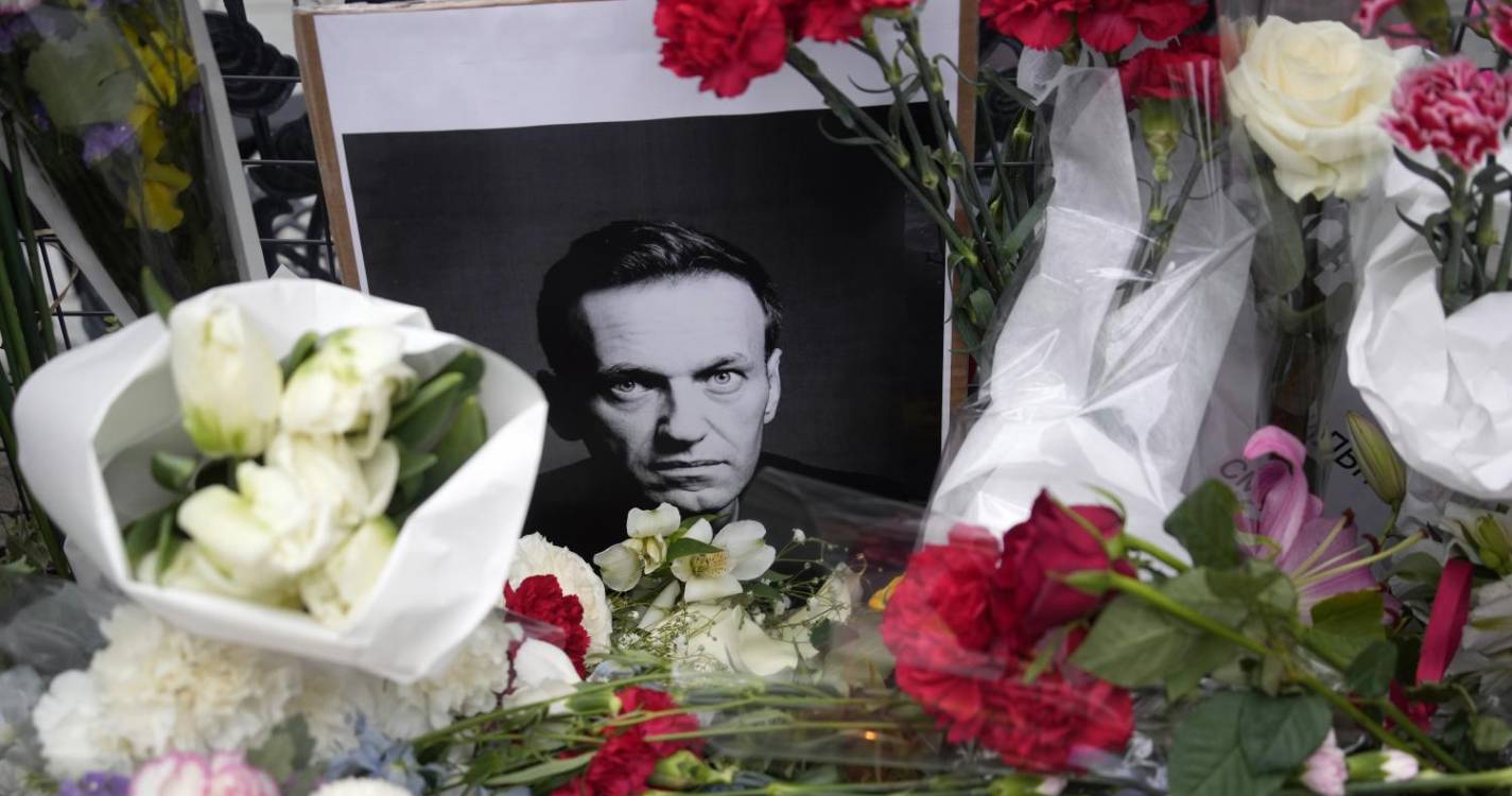 Navalny: Equipa do opositor responsabiliza Putin e pede entrega imediata do corpo