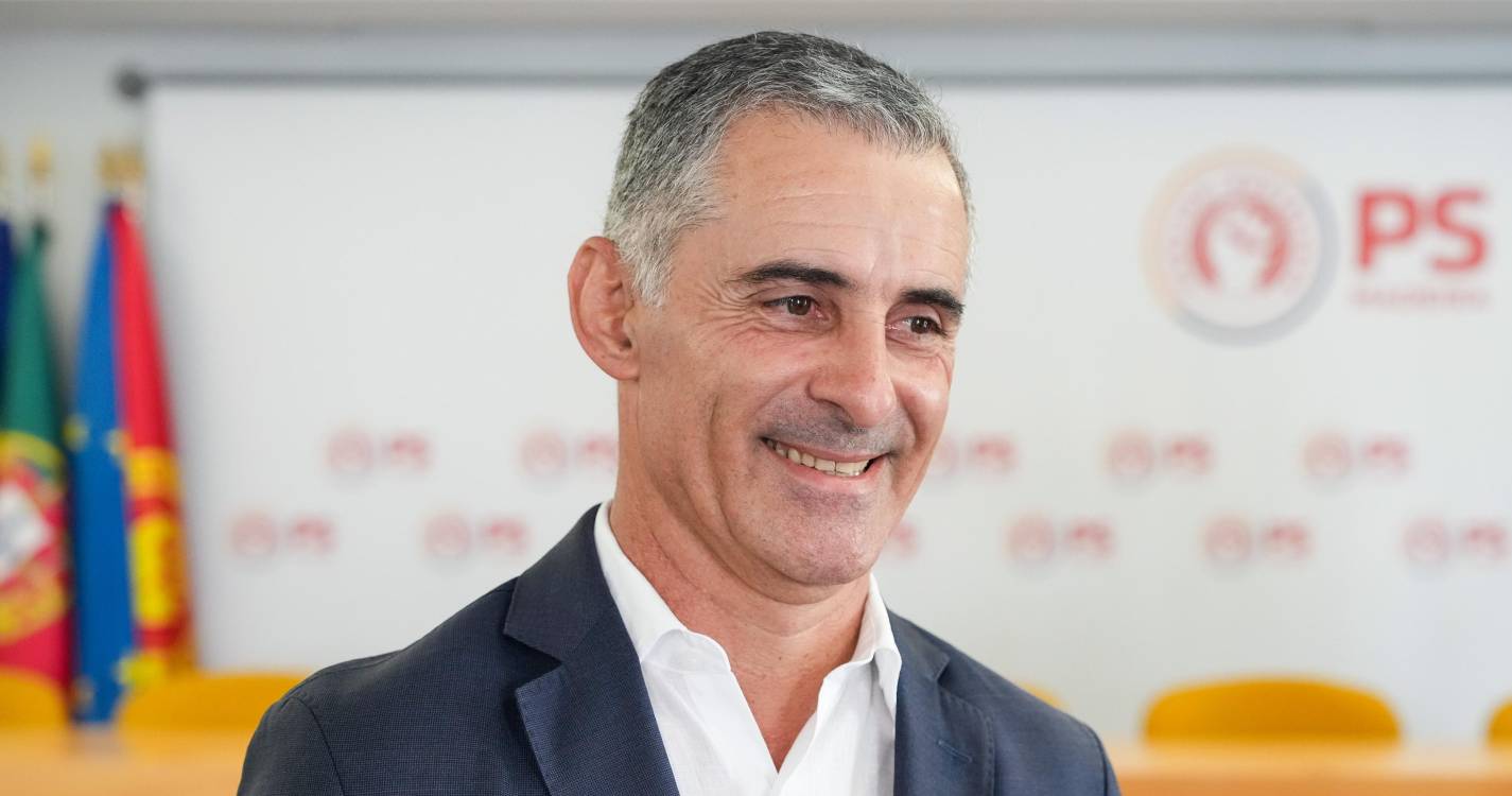 Ricardo Franco congratula diploma emitido pelo JPP na Assembleia da República