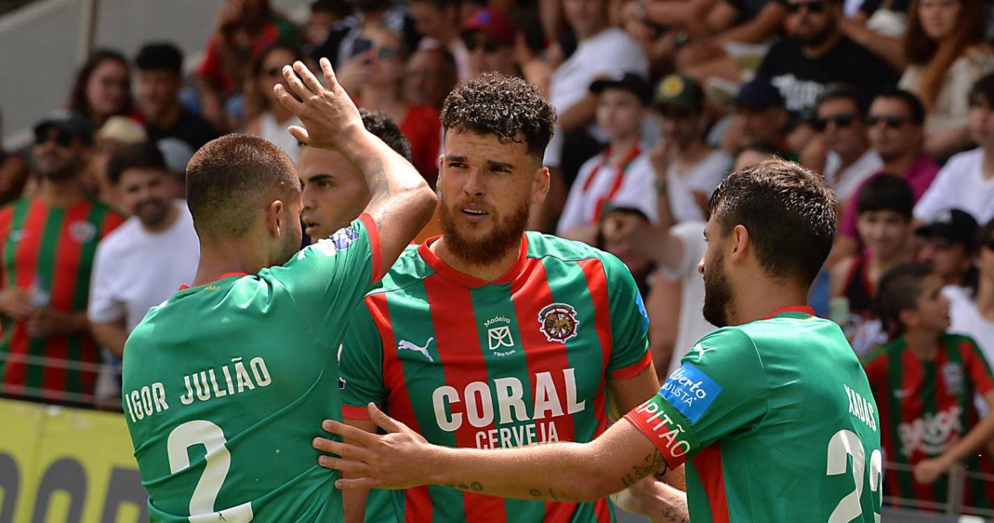 Matheus Costa deixa Marítimo e assina pelos brasileiros do Botafogo-SP