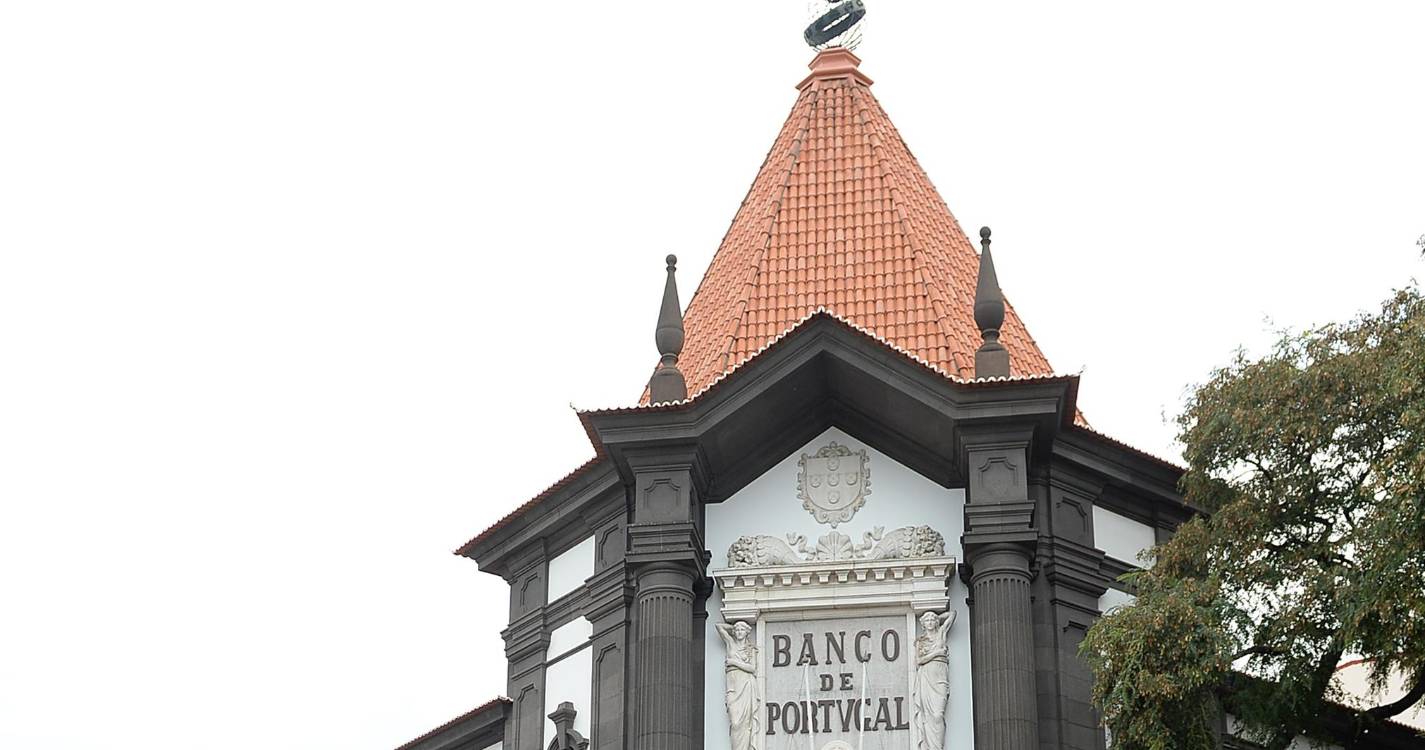 Livre, PCP e PAN criticam escolha de “ministro do tempo da ‘troika’” para governador do BdP