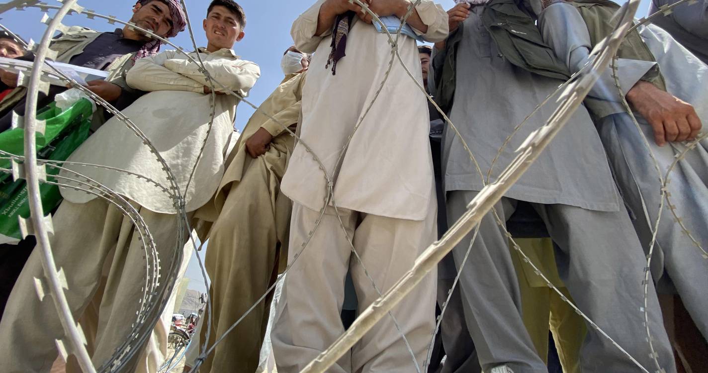 Alemanha pondera negociar com Governo talibã repatriamento de criminosos afegãos