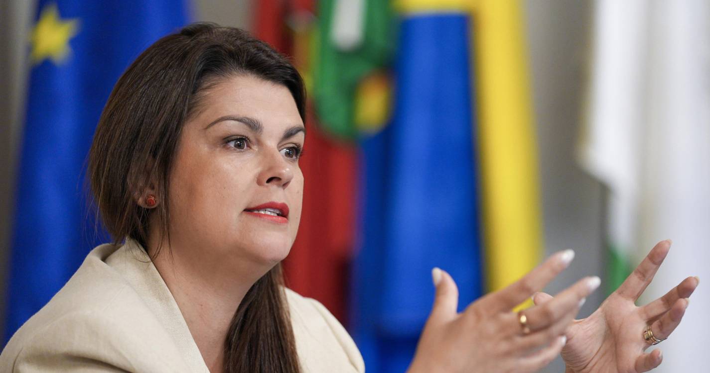 Câmara de Santa Cruz pede escolta policial para a recolha do lixo no Bairro da Nogueira