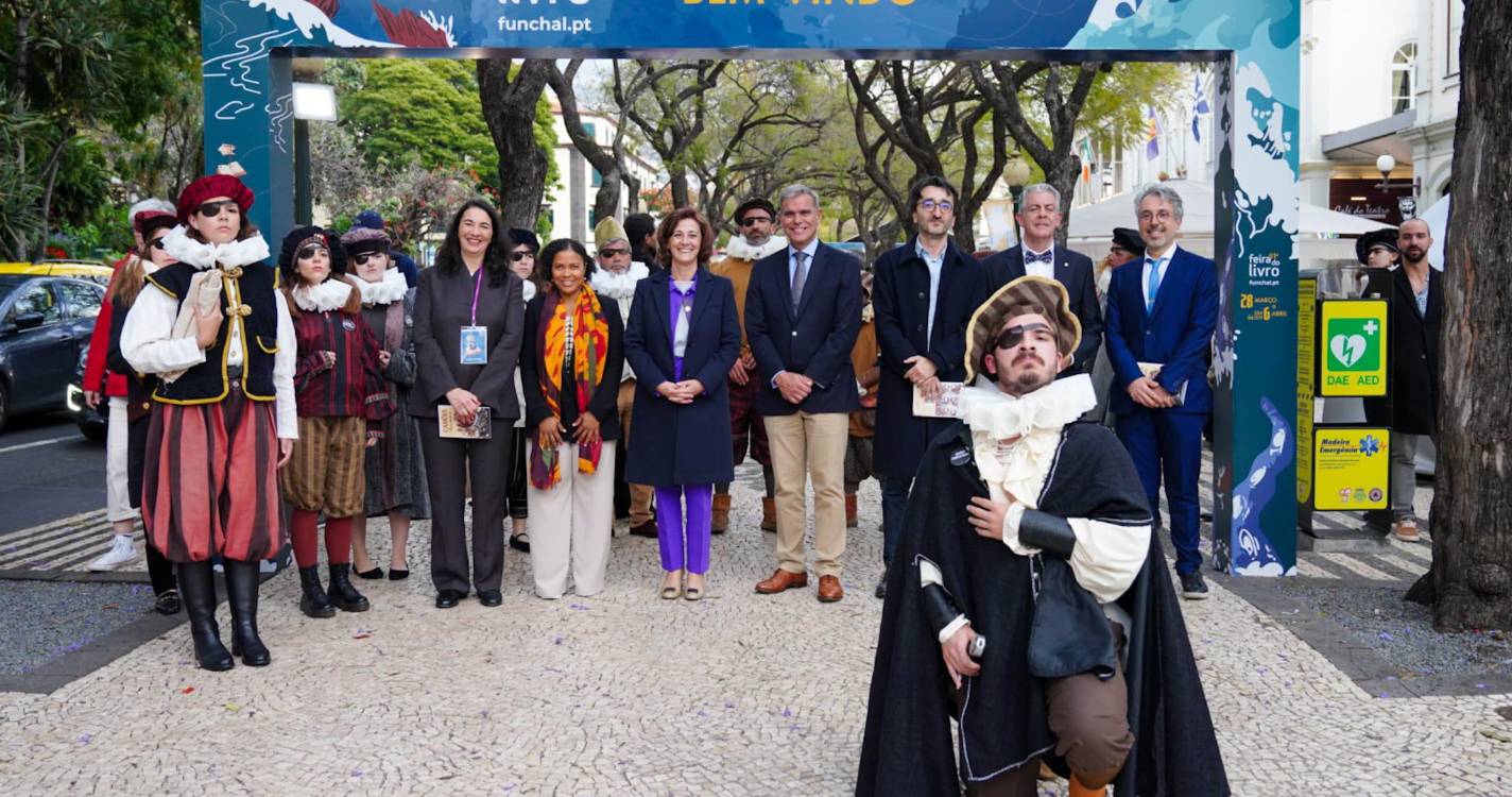 Camões e três homenagens assinalam abertura da Feira do Livro