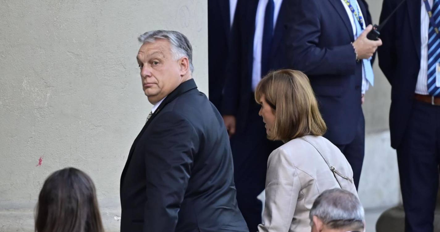 Ucrânia: Zelensky diz que falou com Orbán de forma direta sobre a União Europeia