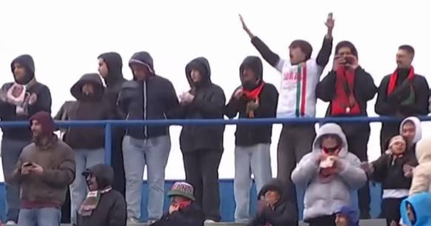 Adeptos do Marítimo queriam ver jogo a coberto da chuva, mas o Vizela recusou pedido