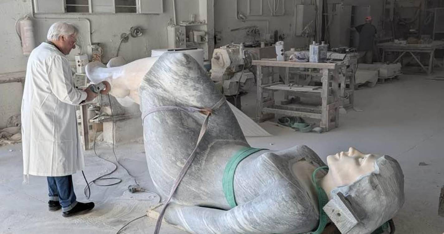 Obra do escultor Francisco Simões homenageia Florbela Espanca em Vila Viçosa