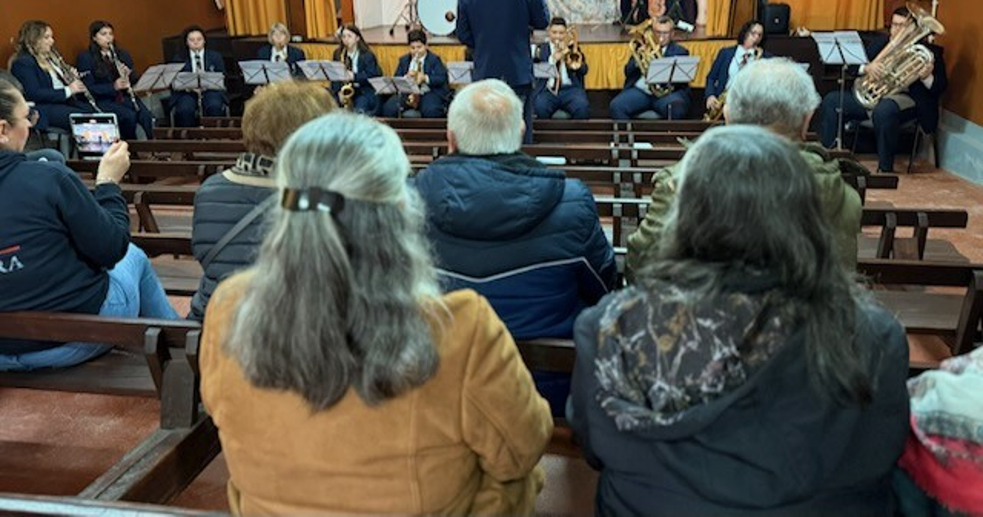 Arco de São Jorge homenageia cantor Gabriel Cardoso no dia do seu aniversário
