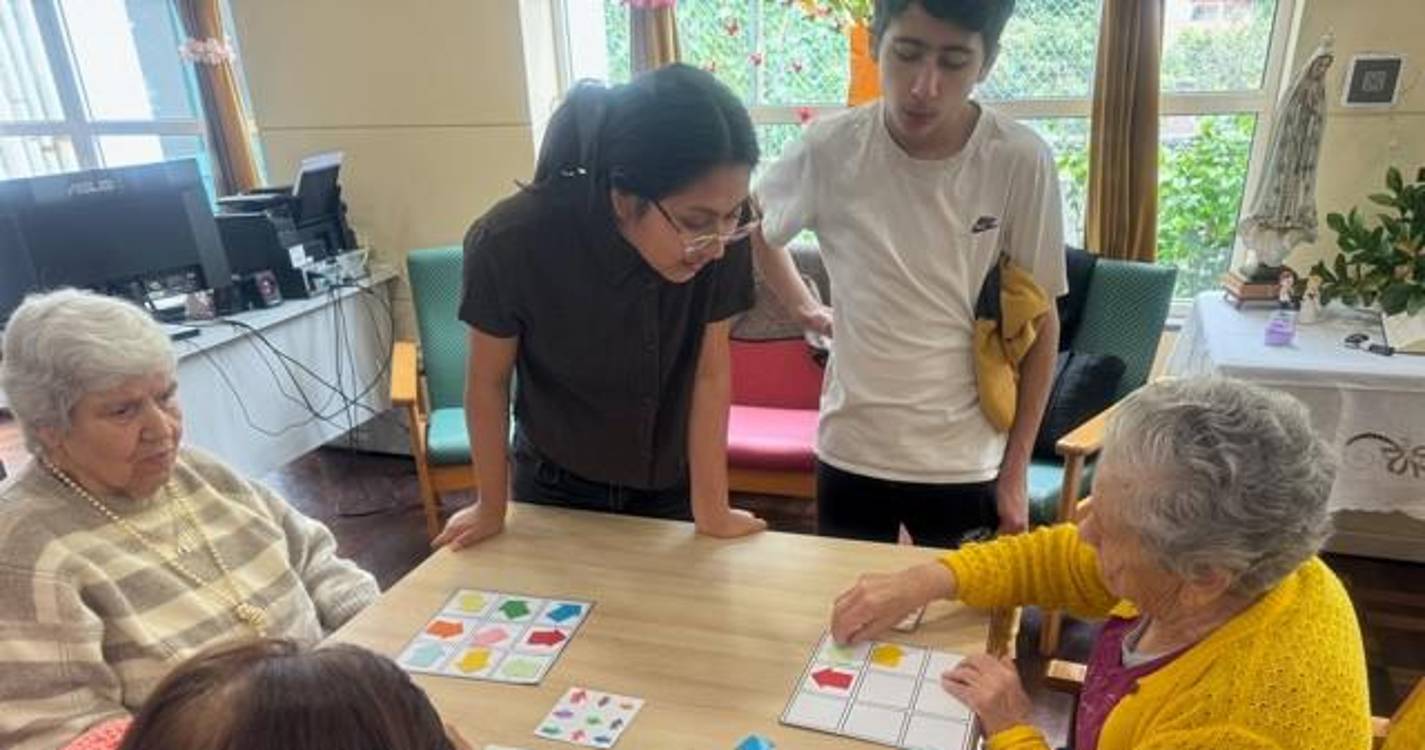 Escola Básica e Secundária de São Vicente dinamizou encontro intergeracional