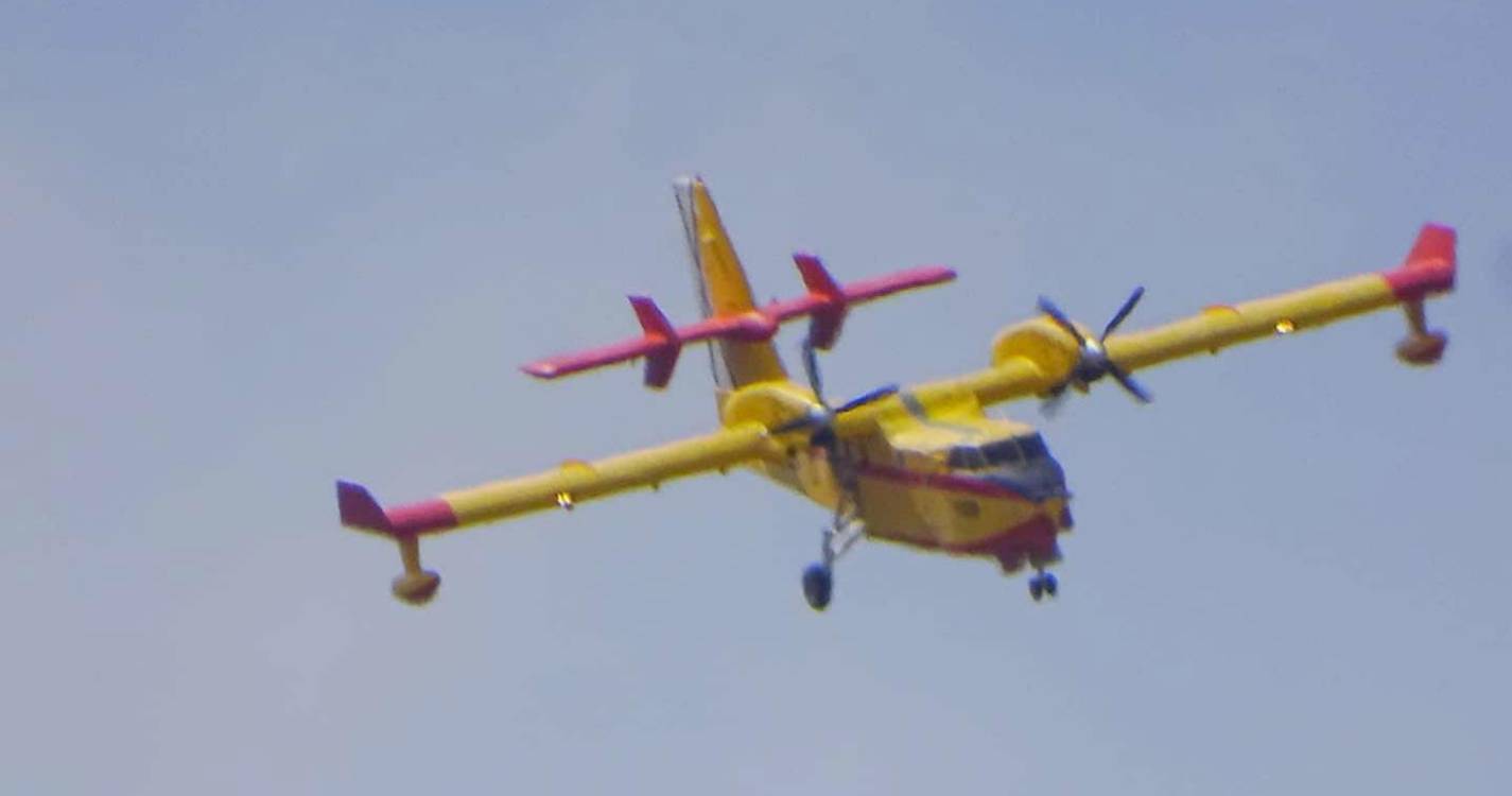 Incêndios: Veja o combate às chamas filmado através dos aviões Canadair (com vídeo)