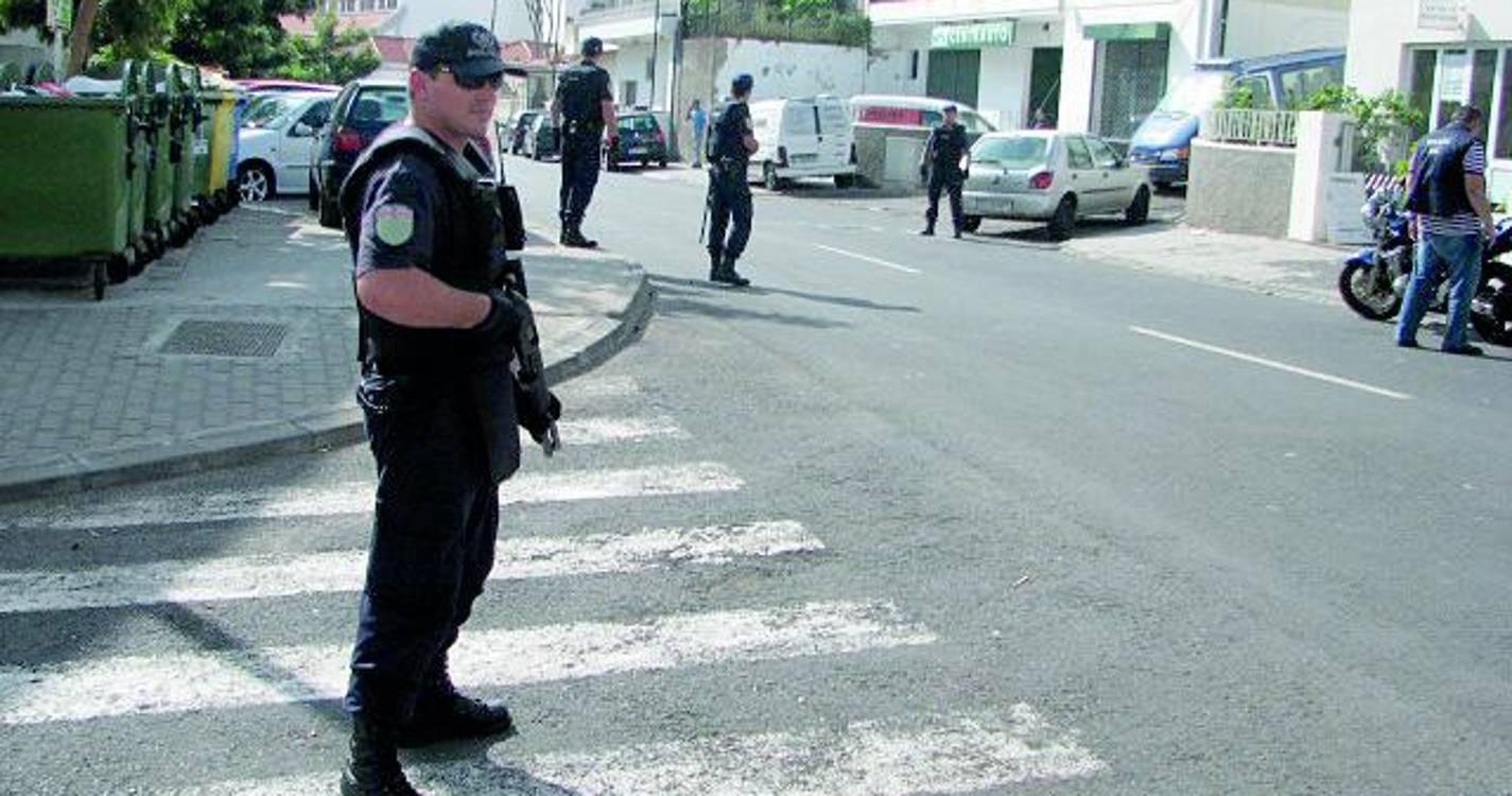 Homem atacado na face com ácido sulfúrico