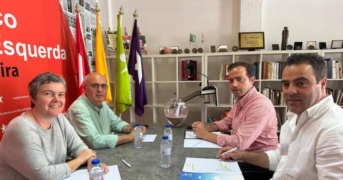 “Nunca abdicaremos da defesa dos direitos de todos os profissionais da educação”, assegura BE