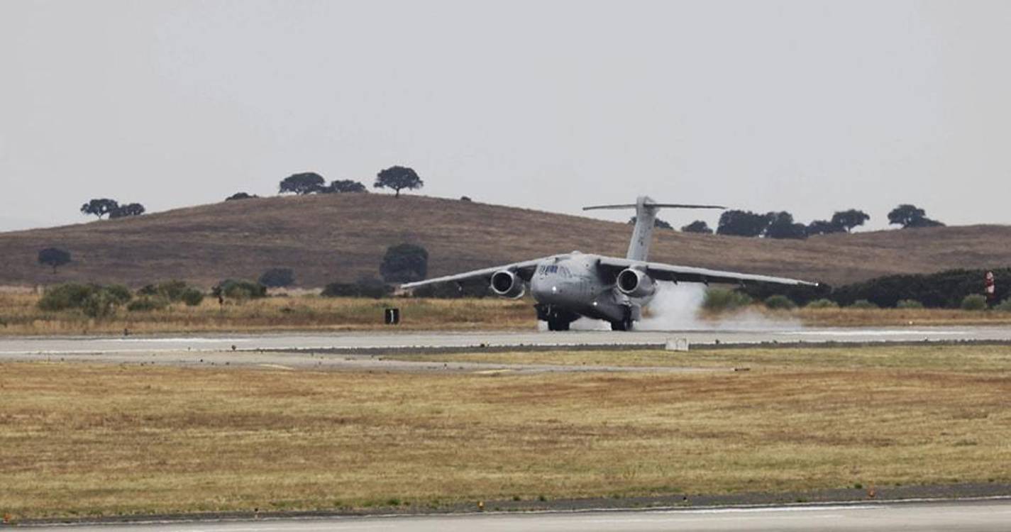 Primeira aterragem em solo nacional do novo KC-390 aconteceu no Porto Santo