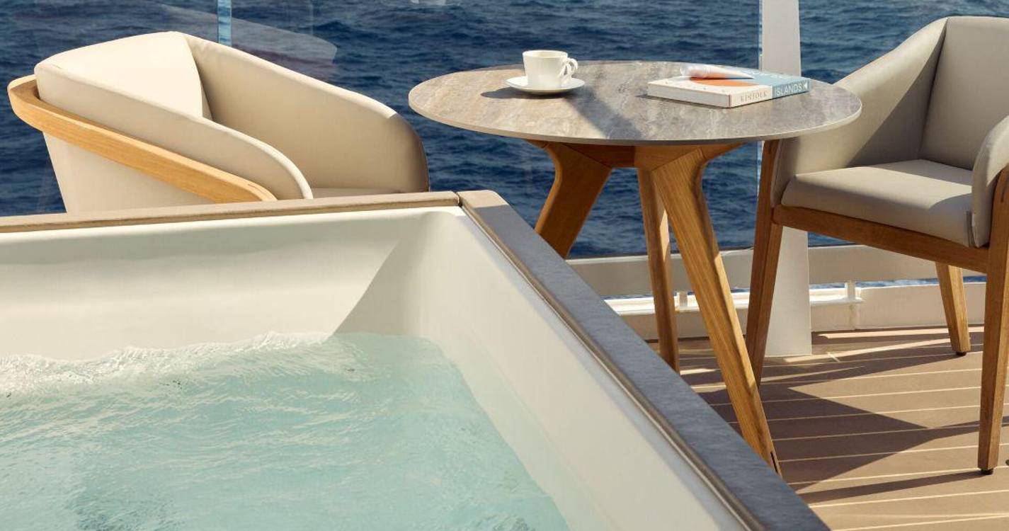 Explora Journeys revela website melhorado e identidade visual refinada