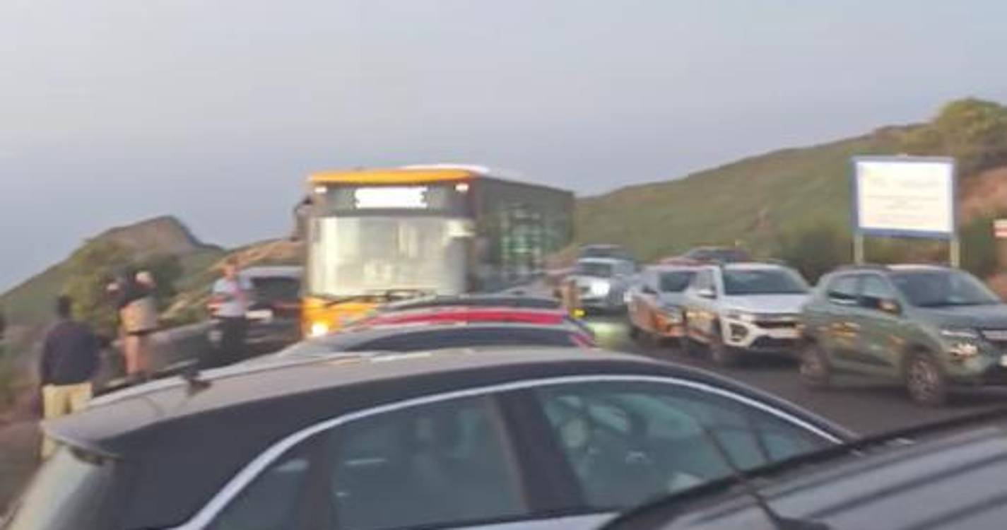 Pico do Areeiro regista enchente de carros logo pela manhã (com vídeo)