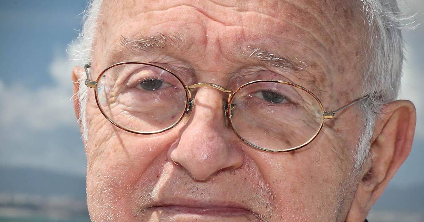 Antigo presidente do OSCOT esfaqueado em casa alegadamente pela filha