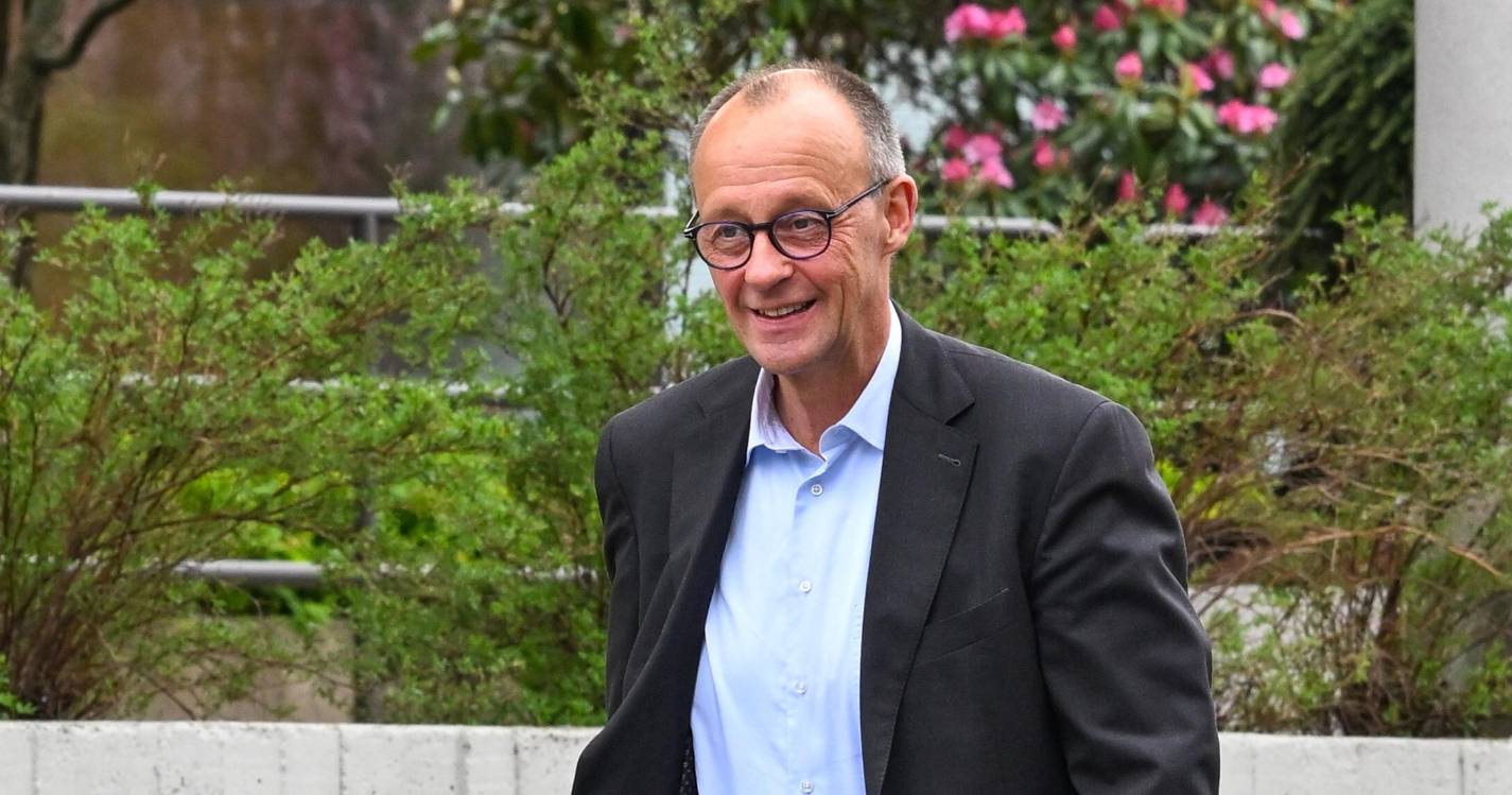 Ucrânia: Alemanha anuncia que Kiev já pode usar as suas armas na Rússia