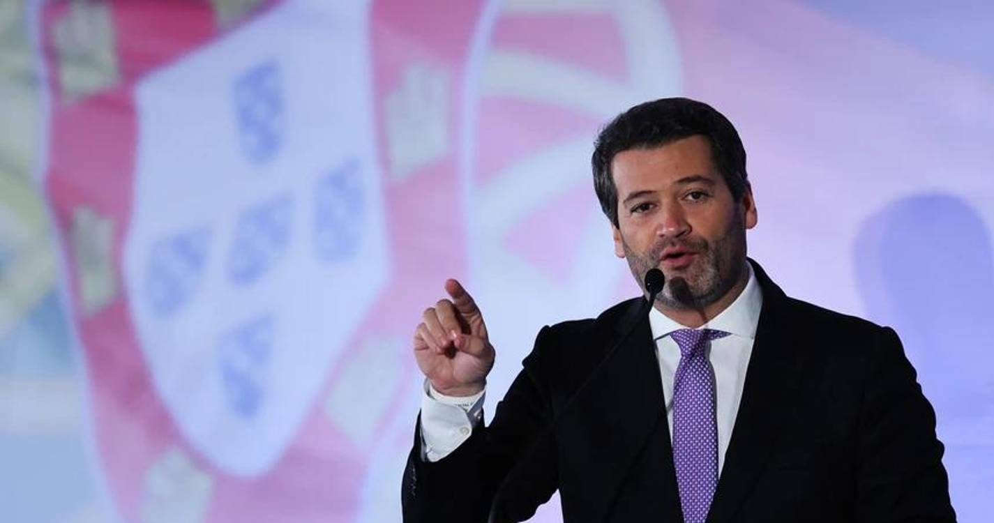 Ventura garante a Montenegro que não contará com Chega e vai ter de governar com PS