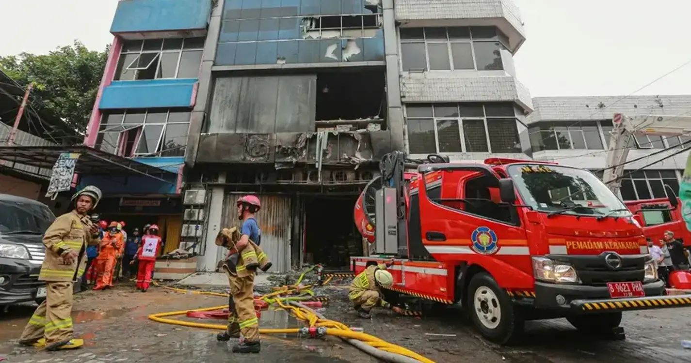 Incêndio num lar de idosos na Indonésia causou pelo menos 16 mortos