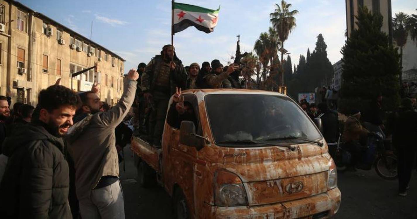 Síria: Investigador sírio em Portugal preocupado com transição do “trágico” regime Assad