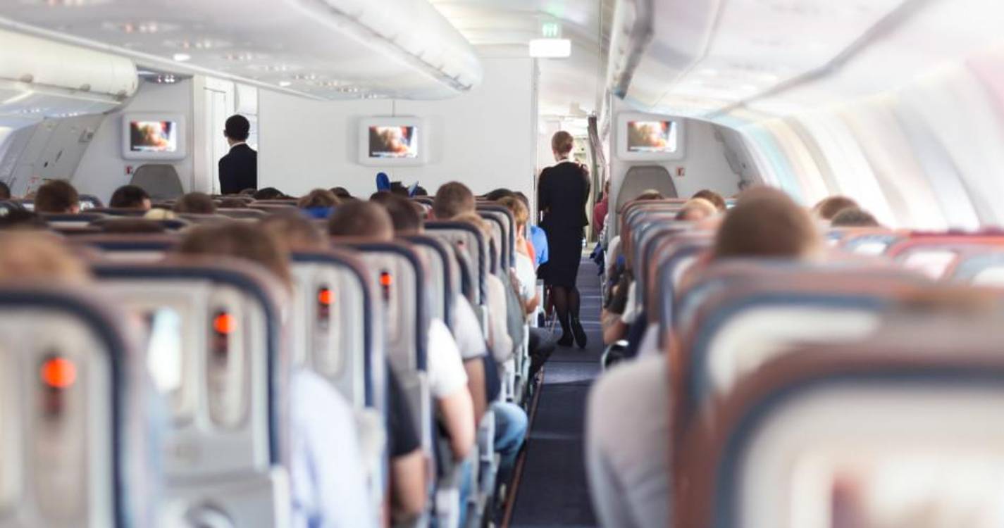 Indonésia: Avião desvia-se da rota após piloto e copiloto terem adormecido durante 28 minutos