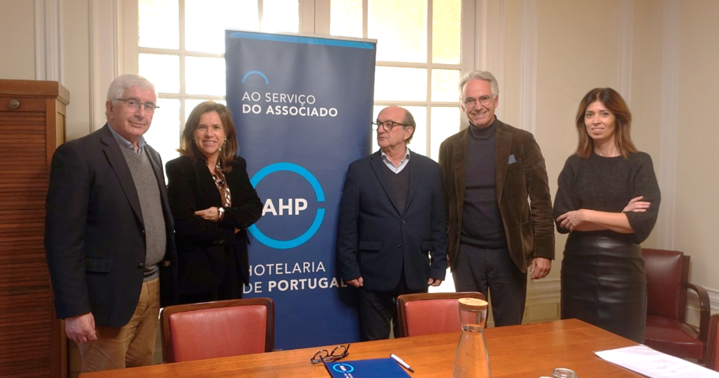 Associação da hotelaria de Portugal e Sindicato dos Trabalhadores assinam revisão global do contrato coletivo de trabalho para 2026