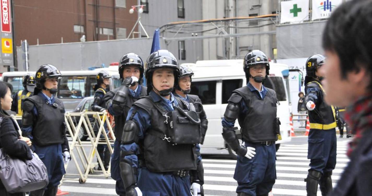 Ataque à faca deixa três pessoas feridas no sul do Japão