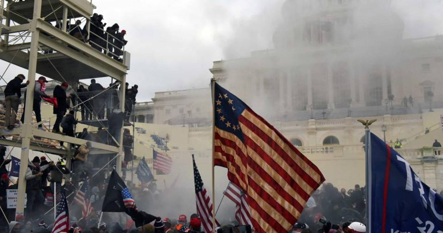 Supremo dos EUA dificulta acusação por obstrução a arguidos do assalto ao Capitólio