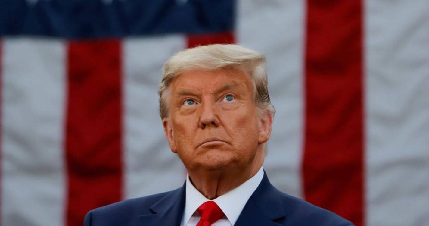 Donald Trump diz-se vítima de uma caça às bruxas política
