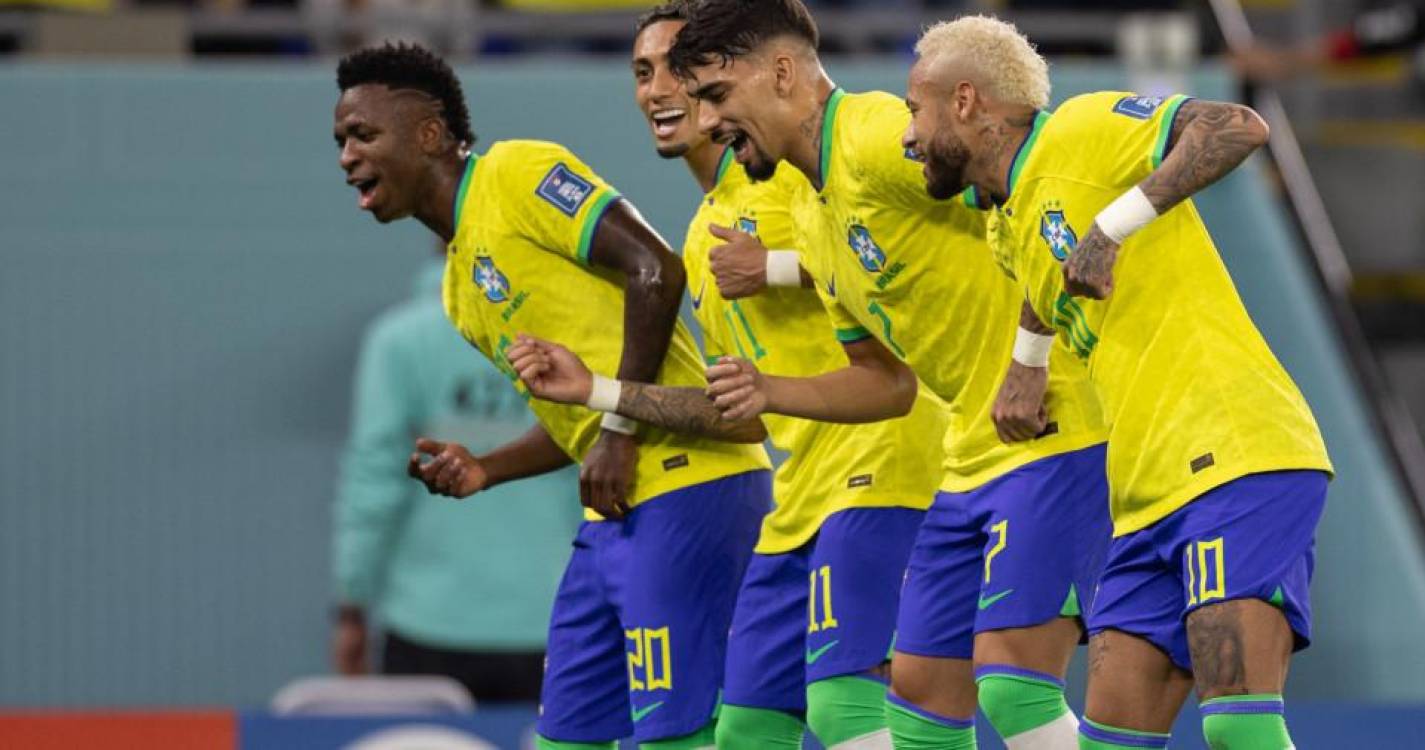 Espanha e Brasil defrontam-se em Madrid em jogo de futebol contra o racismo