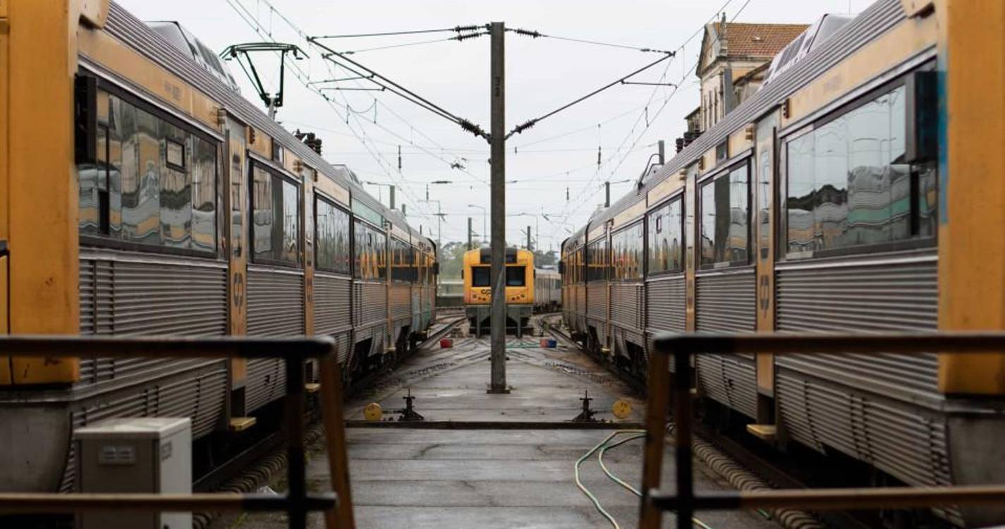 Trabalhadores dos bares dos comboios da CP suspendem greve após acordo para aumentos salariais