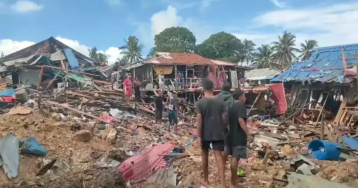 Pelo menos cinco mortos em explosão de bomba da II Guerra Mundial na Indonésia