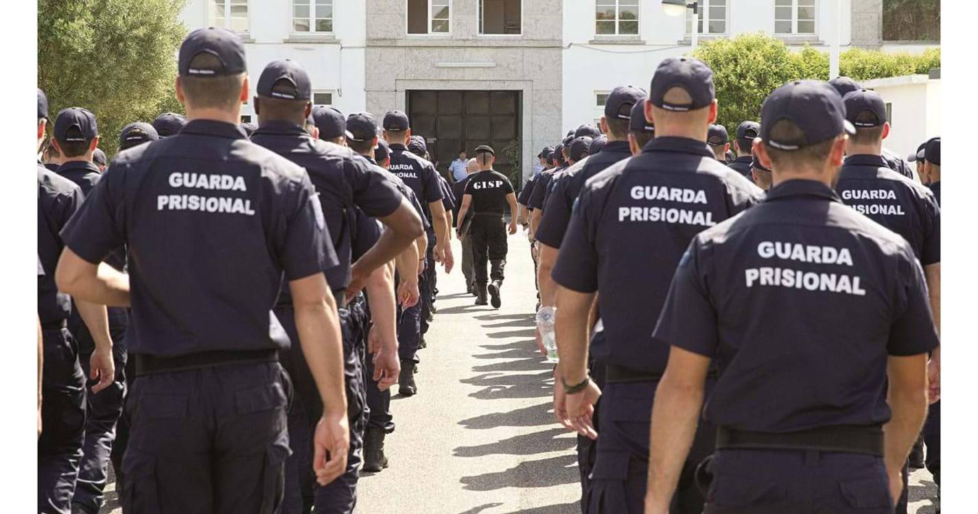 Guardas prisionais iniciam hoje greve às diligências