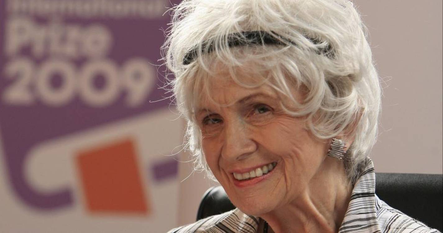 Escritora Alice Munro, Nobel da Literatura, morre aos 92 anos